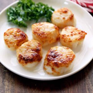 Broiled Bay Scallops recipe